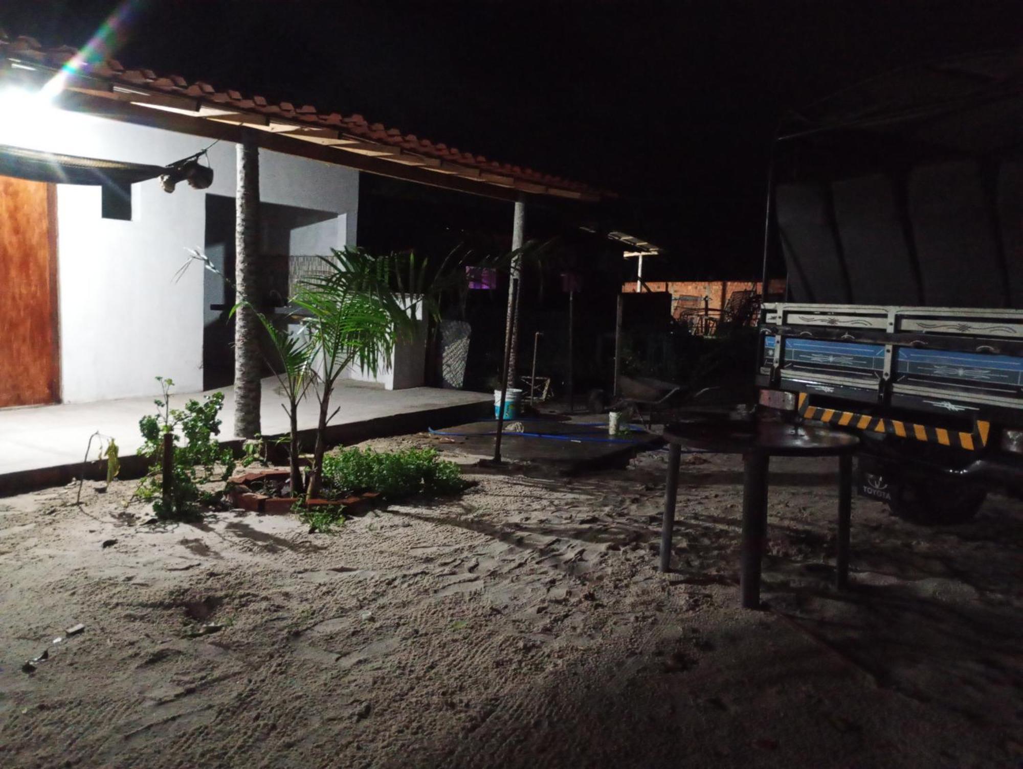 Hostel E Camping Na Rua Das Flores Santo Amaro do Maranhao المظهر الخارجي الصورة