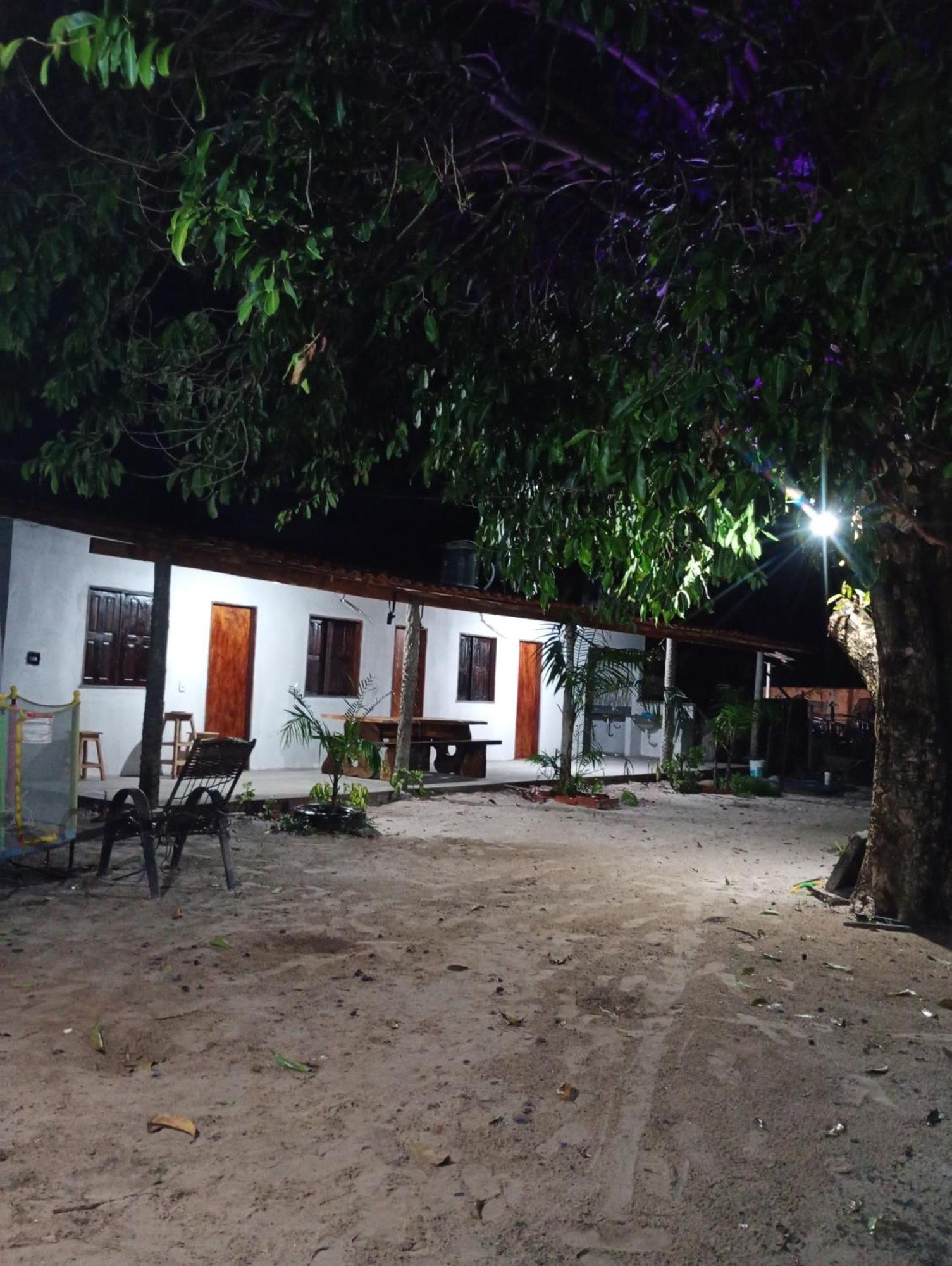 Hostel E Camping Na Rua Das Flores Santo Amaro do Maranhao المظهر الخارجي الصورة
