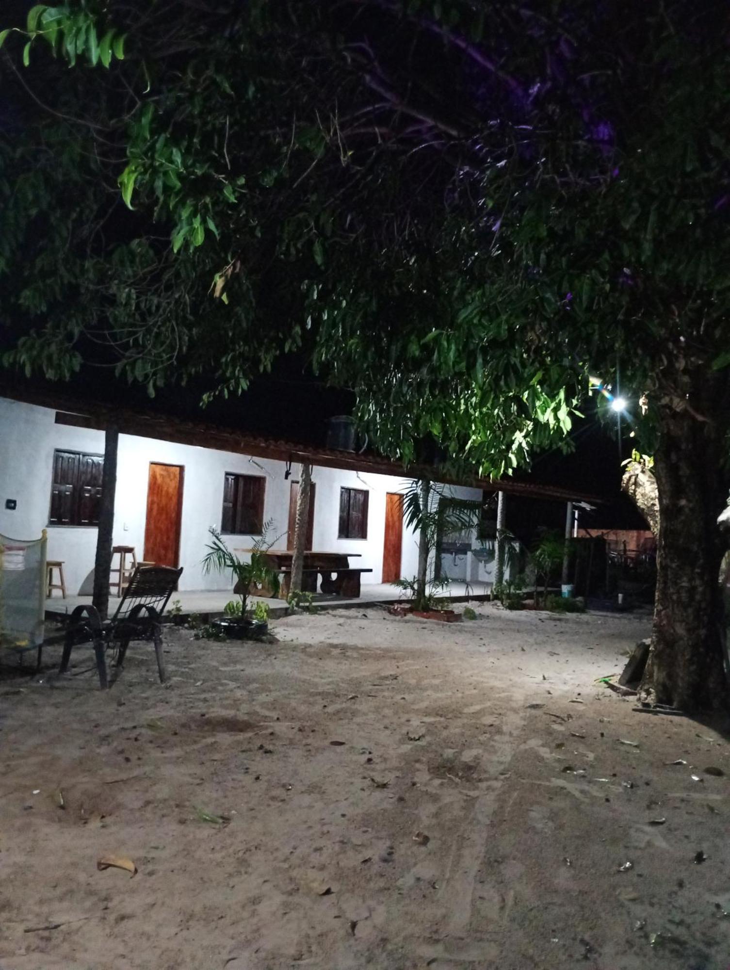 Hostel E Camping Na Rua Das Flores Santo Amaro do Maranhao المظهر الخارجي الصورة