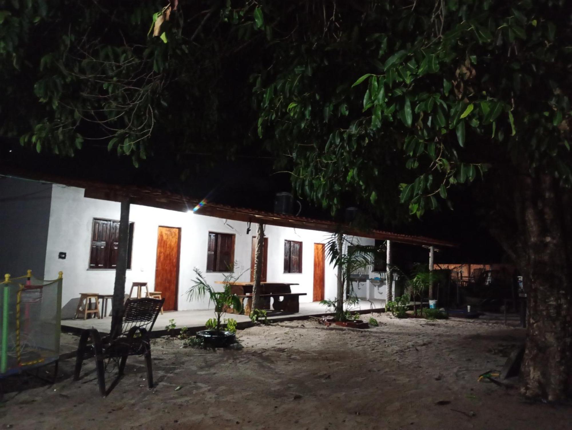 Hostel E Camping Na Rua Das Flores Santo Amaro do Maranhao المظهر الخارجي الصورة
