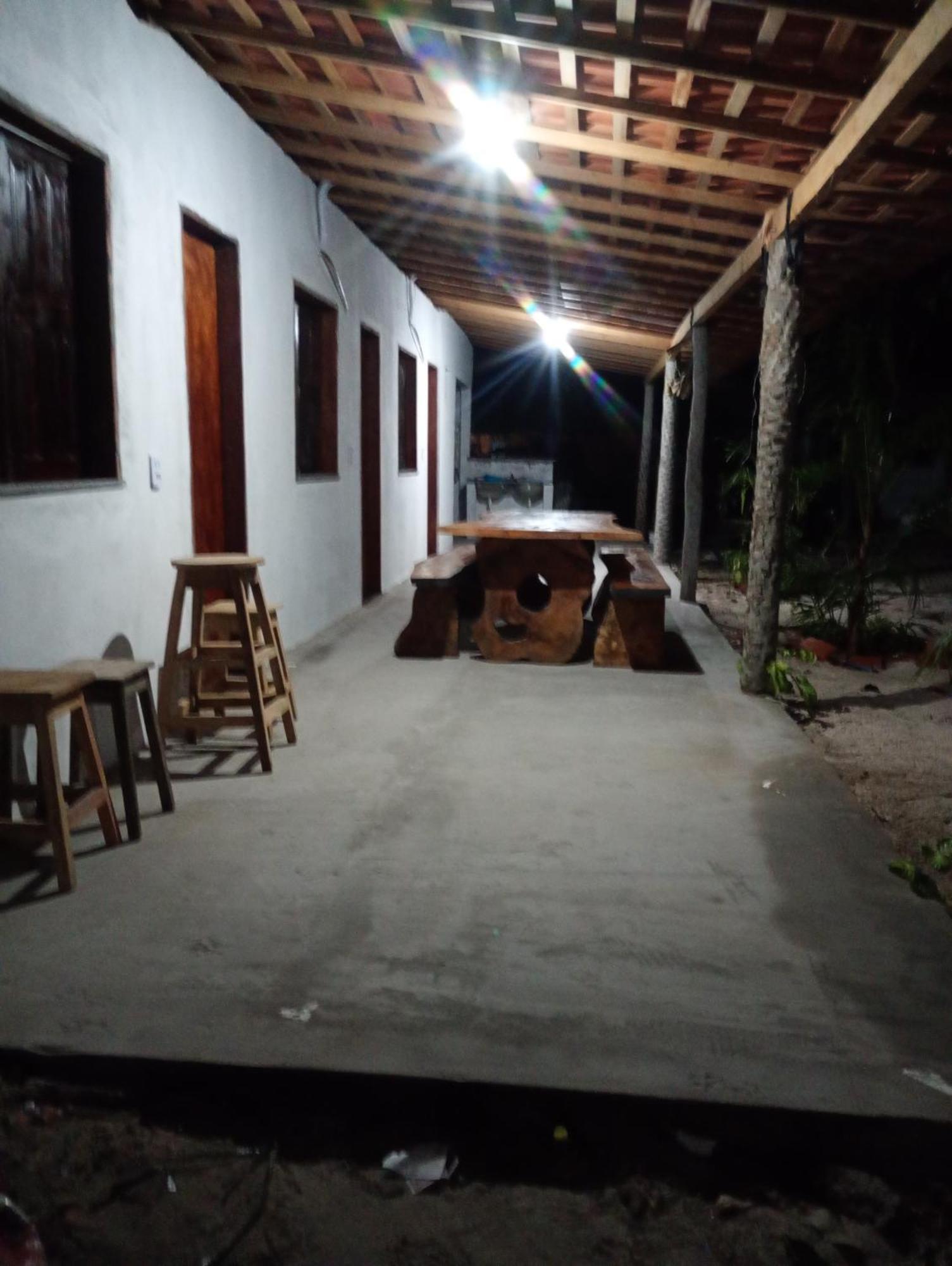 Hostel E Camping Na Rua Das Flores Santo Amaro do Maranhao المظهر الخارجي الصورة