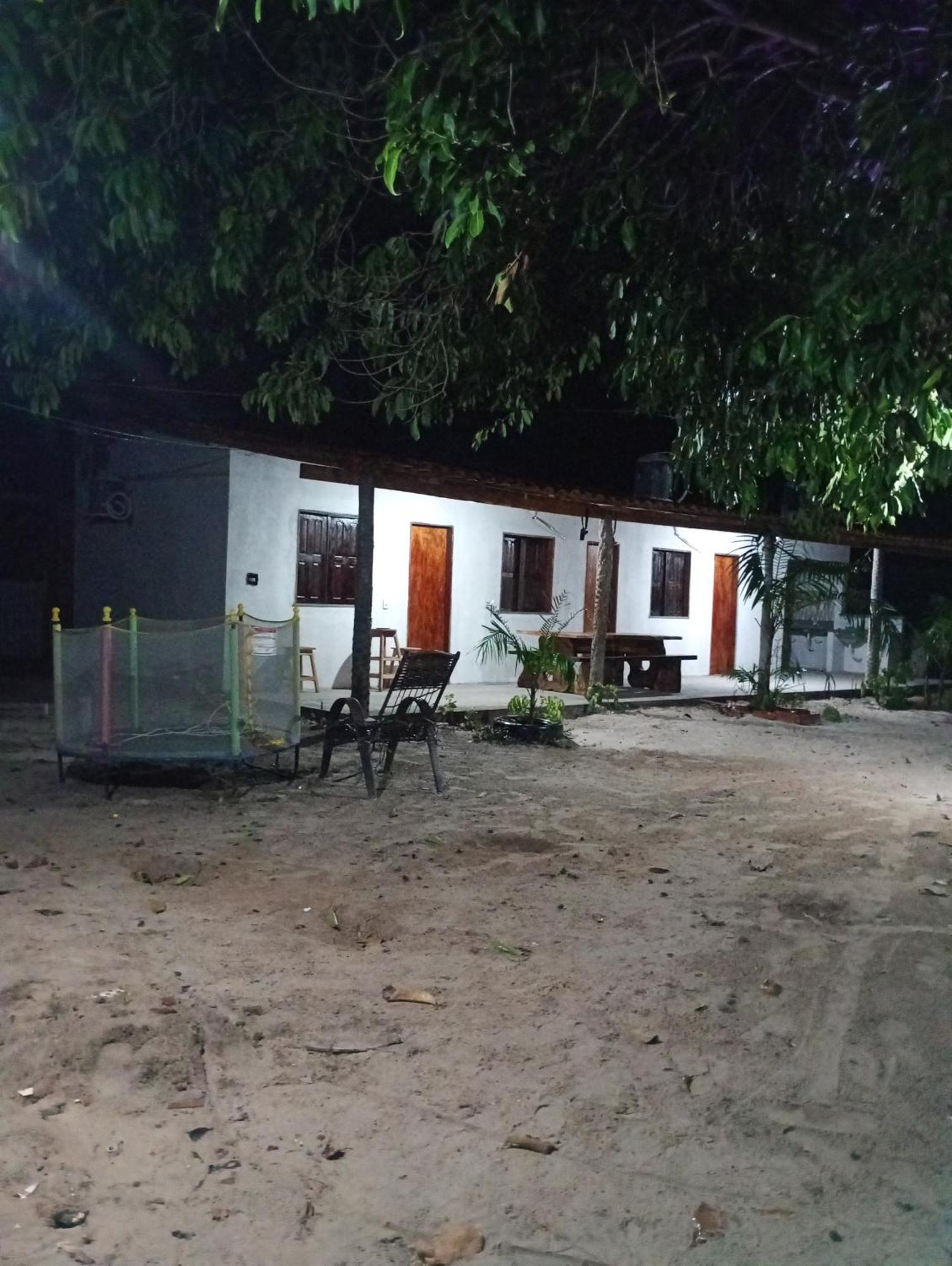 Hostel E Camping Na Rua Das Flores Santo Amaro do Maranhao المظهر الخارجي الصورة