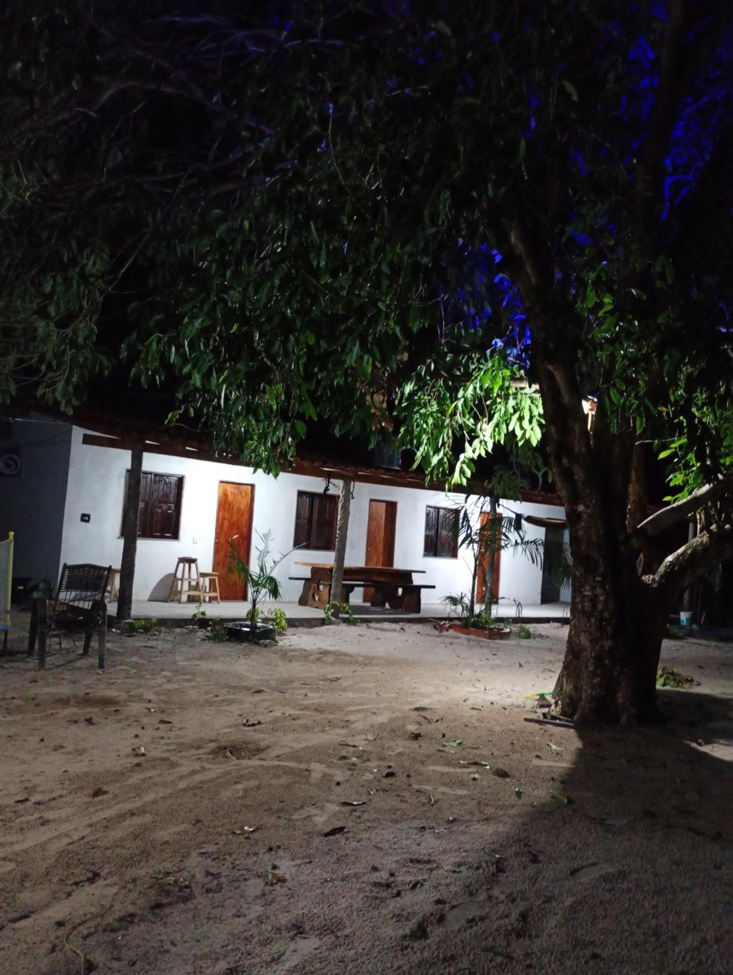 Hostel E Camping Na Rua Das Flores Santo Amaro do Maranhao المظهر الخارجي الصورة