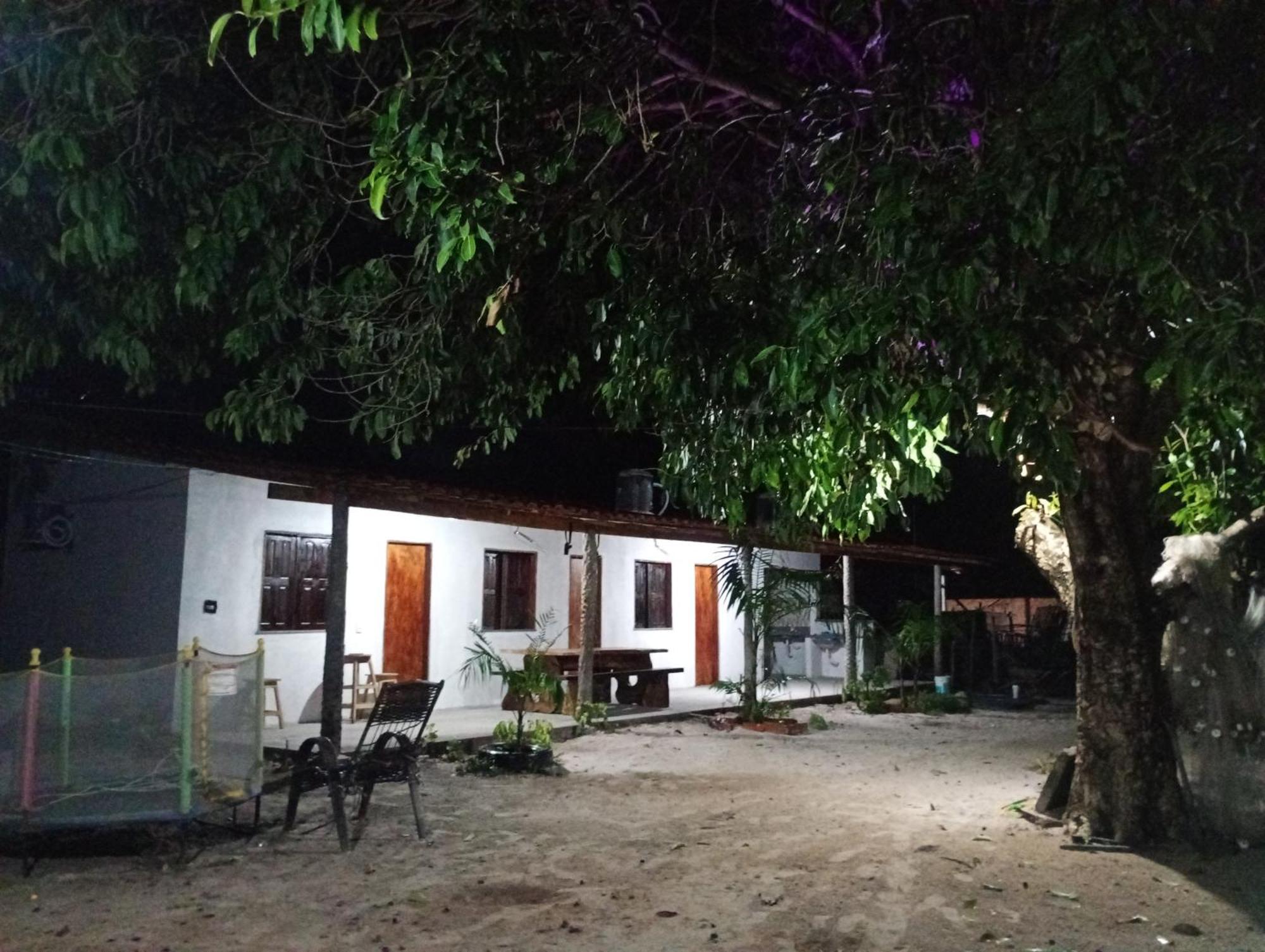 Hostel E Camping Na Rua Das Flores Santo Amaro do Maranhao المظهر الخارجي الصورة